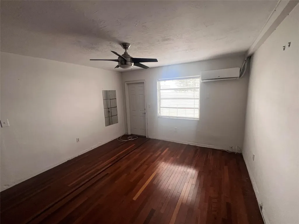 919 Michigan Avenue Miami Beach FL 33139