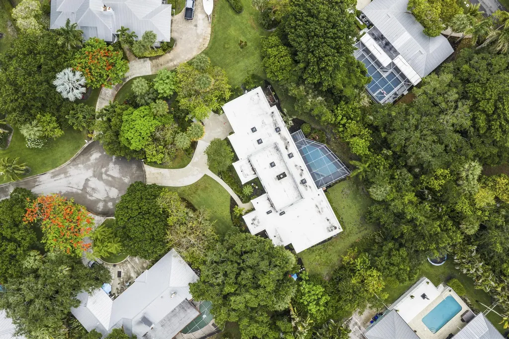 7 Worth Court Sewalls Point FL 34996