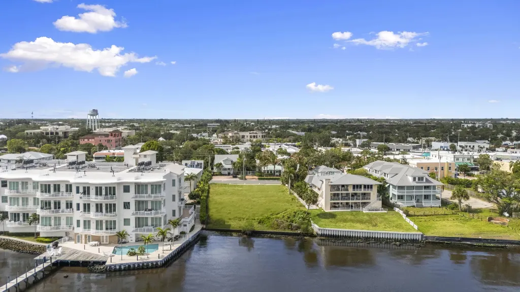 39 SE Seminole Street Stuart FL 34994