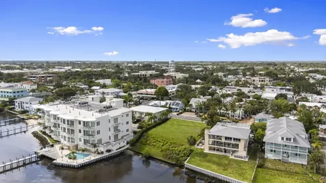39 SE Seminole Street Stuart FL 34994