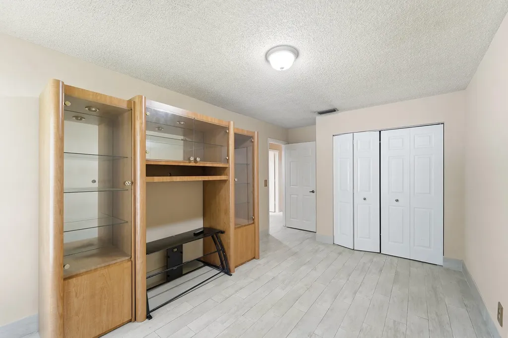 12177 NW 1st Street Coral Springs FL 33071