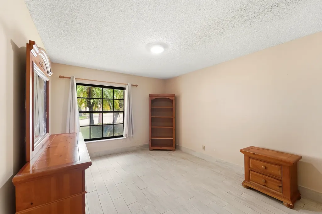 12177 NW 1st Street Coral Springs FL 33071