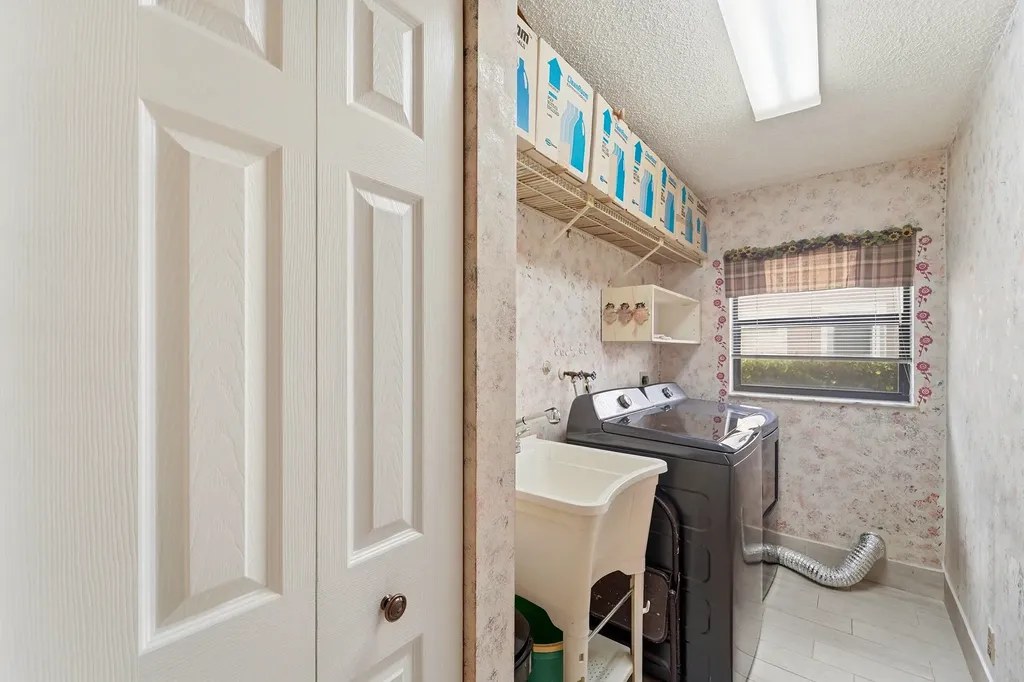 12177 NW 1st Street Coral Springs FL 33071