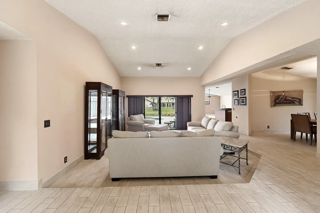 12177 NW 1st Street Coral Springs FL 33071