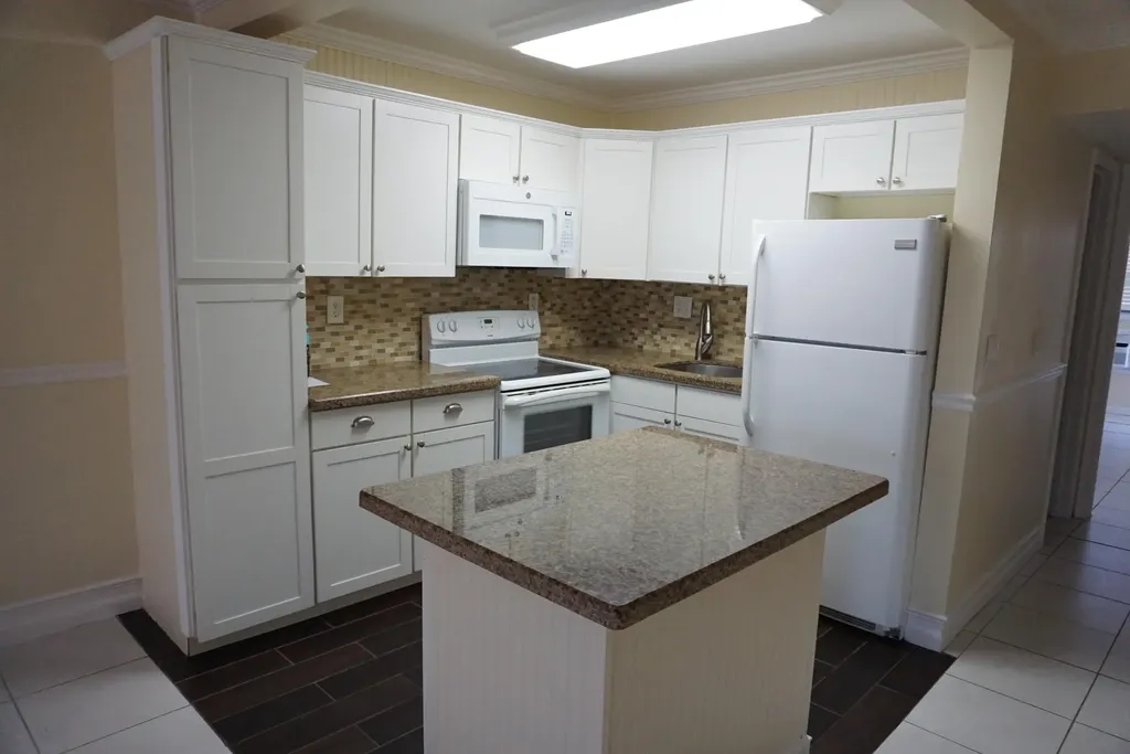 34 Andover B West Palm Beach FL 33417