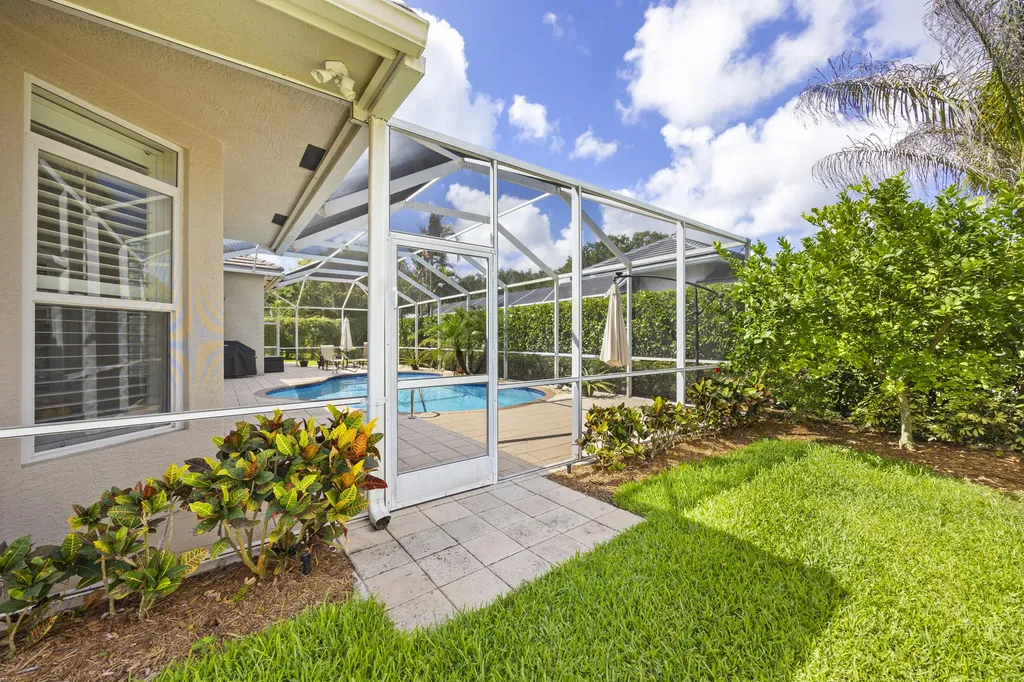 19044 SE Jupiter River Drive Jupiter FL 33458