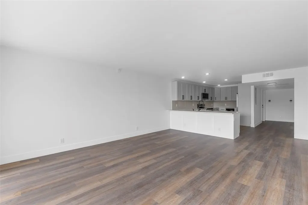 2800 N Palm Aire Drive Pompano Beach FL 33069