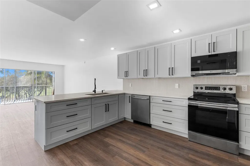 2800 N Palm Aire Drive Pompano Beach FL 33069