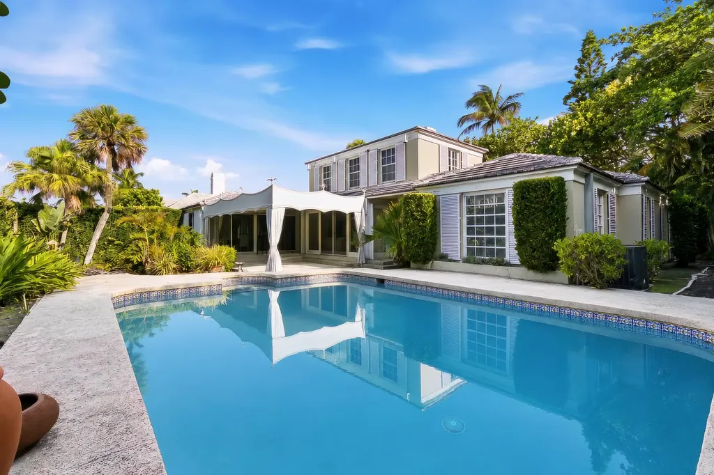 109 Via Vizcaya Palm Beach FL 33480