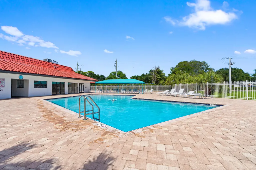 2700 Fiore Way Delray Beach FL 33445