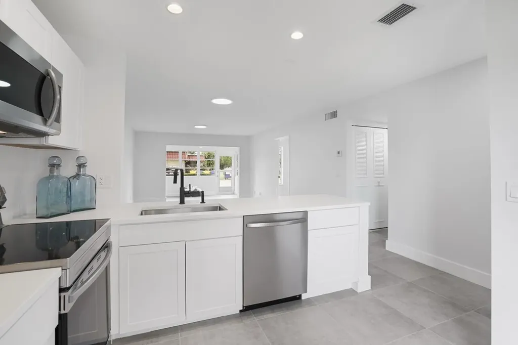 737 Nantucket Circle Lake Worth FL 33467