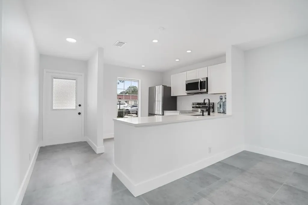737 Nantucket Circle Lake Worth FL 33467