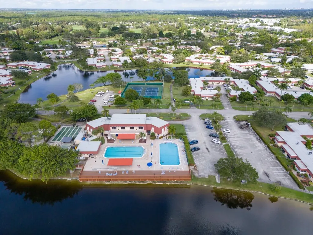 737 Nantucket Circle Lake Worth FL 33467
