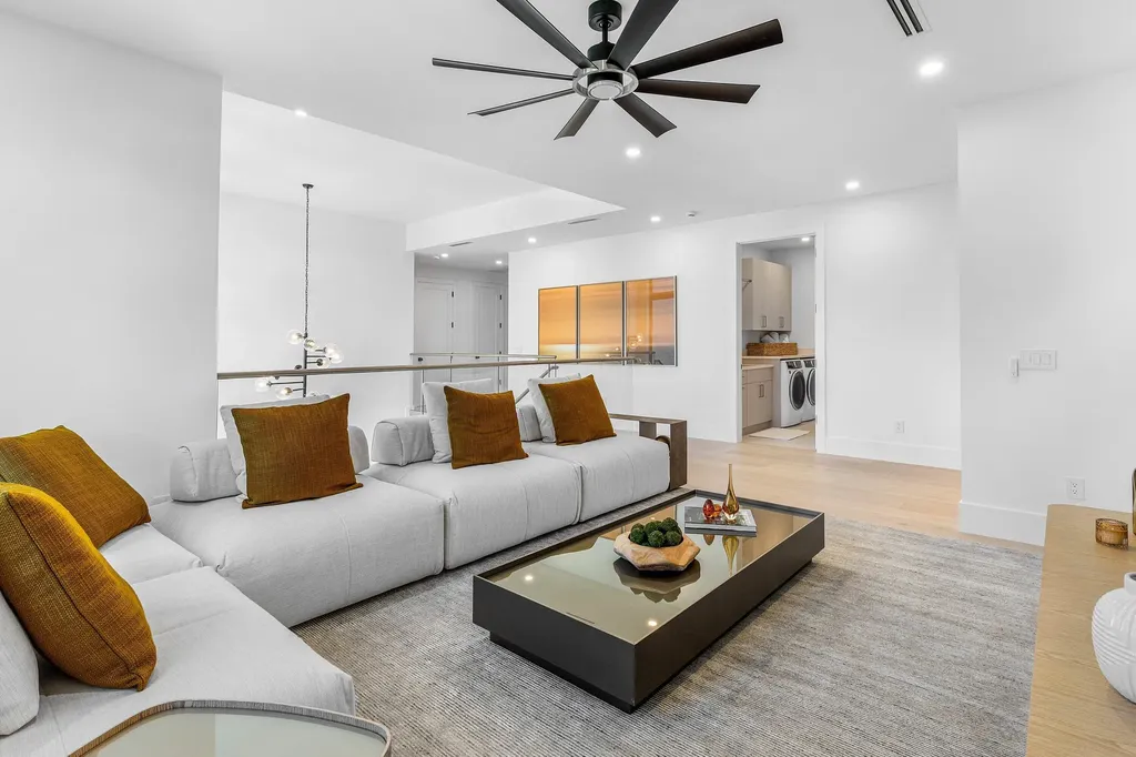 435 NE 15th Terrace Boca Raton FL 33432