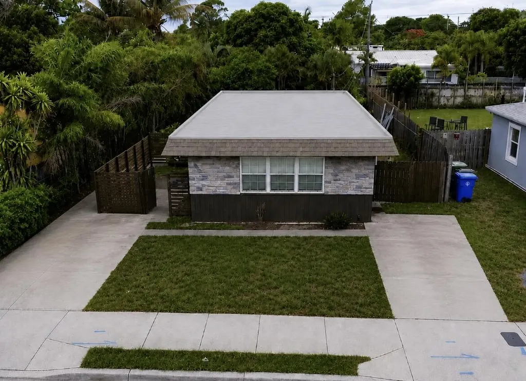 1429 N Andrews Avenue Fort Lauderdale FL 33311