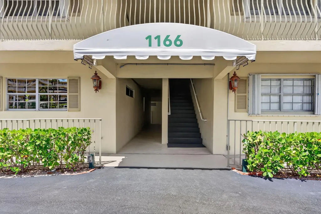 1166 Hillsboro Hillsboro Beach FL 33062