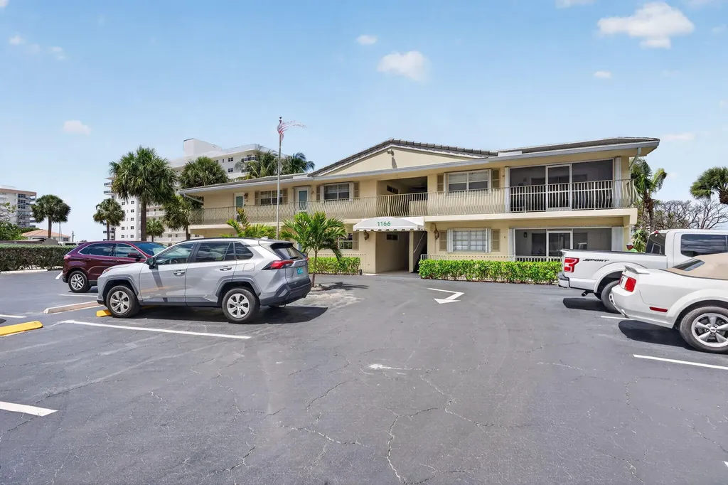 1166 Hillsboro Hillsboro Beach FL 33062