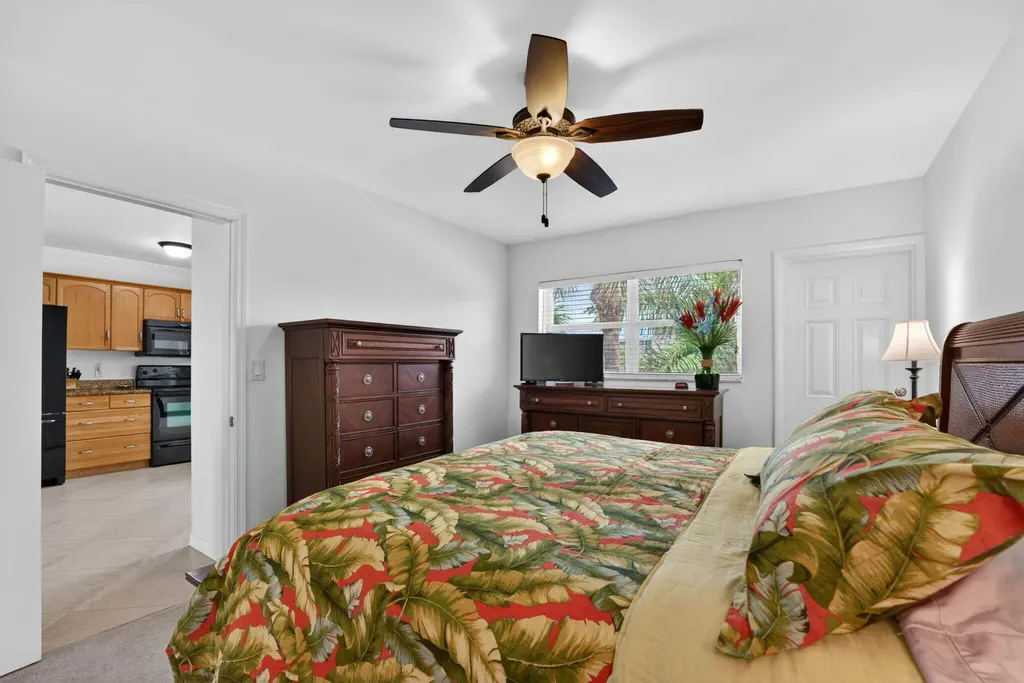 1166 Hillsboro Hillsboro Beach FL 33062