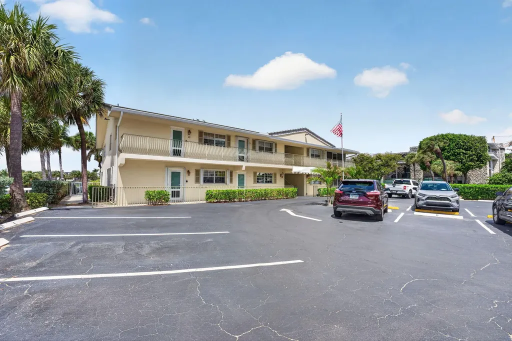 1166 Hillsboro Hillsboro Beach FL 33062