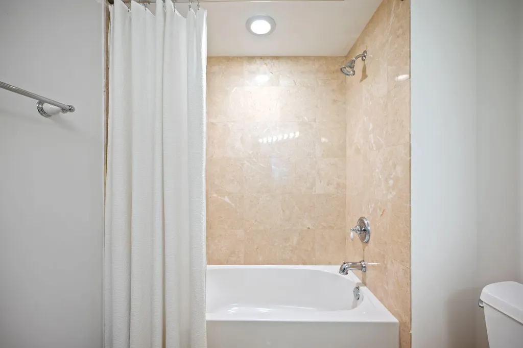 2001 N Ocean Boulevard Fort Lauderdale FL 33305