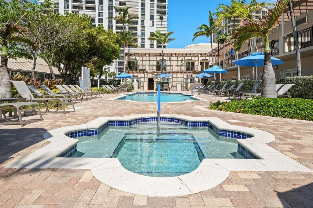 2001 N Ocean Boulevard Fort Lauderdale FL 33305
