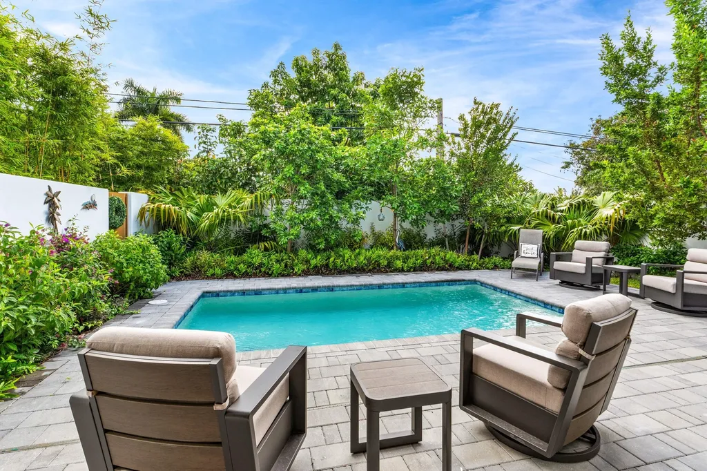 917 NE 8th Avenue Delray Beach FL 33483