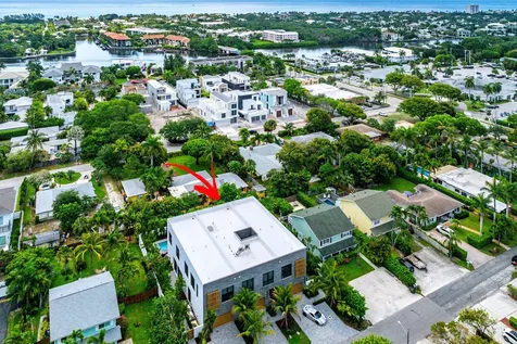 917 NE 8th Avenue Delray Beach FL 33483