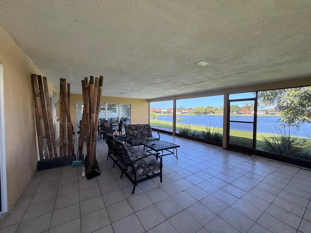 2554 SW 23rd Cranbrook Drive Boynton Beach FL 33436