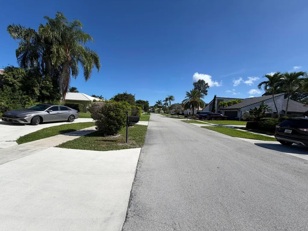 2554 SW 23rd Cranbrook Drive Boynton Beach FL 33436