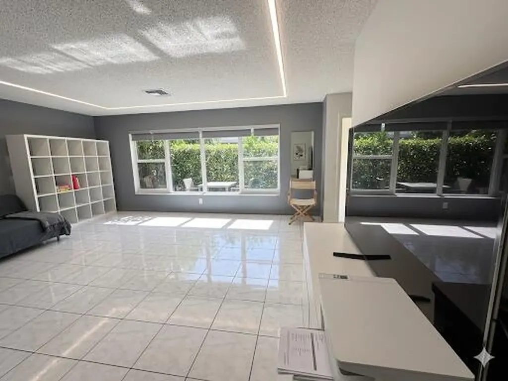 2554 SW 23rd Cranbrook Drive Boynton Beach FL 33436