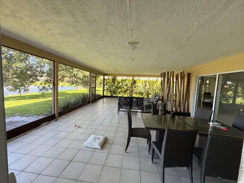 2554 SW 23rd Cranbrook Drive Boynton Beach FL 33436