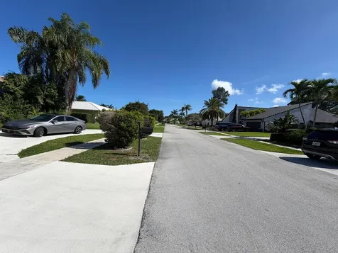 2554 SW 23rd Cranbrook Drive Boynton Beach FL 33436