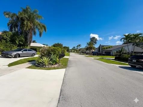 2554 SW 23rd Cranbrook Drive Boynton Beach FL 33436