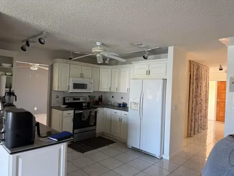 2554 SW 23rd Cranbrook Drive Boynton Beach FL 33436