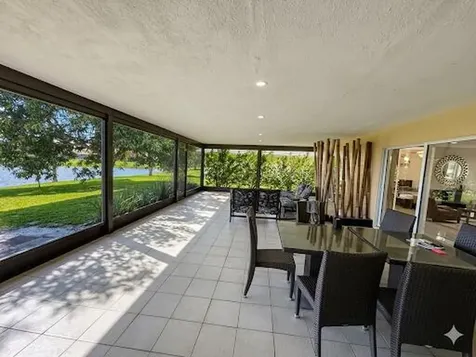 2554 SW 23rd Cranbrook Drive Boynton Beach FL 33436