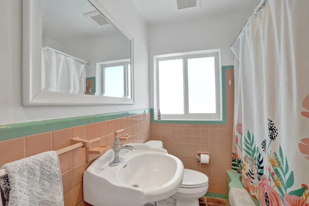 3560 Lloyd Drive Oakland Park FL 33309