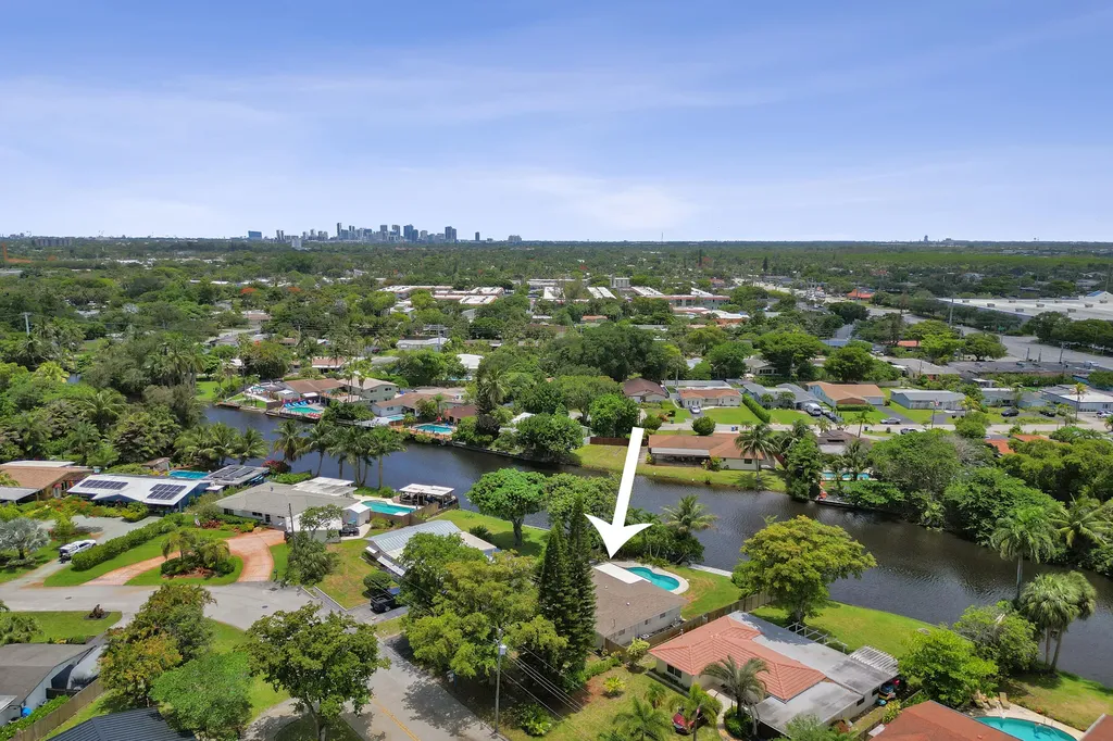 3560 Lloyd Drive Oakland Park FL 33309