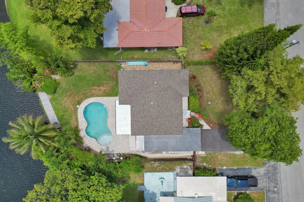 3560 Lloyd Drive Oakland Park FL 33309