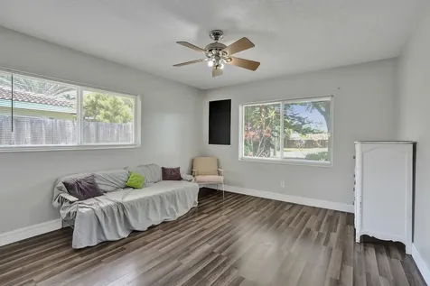 3560 Lloyd Drive Oakland Park FL 33309
