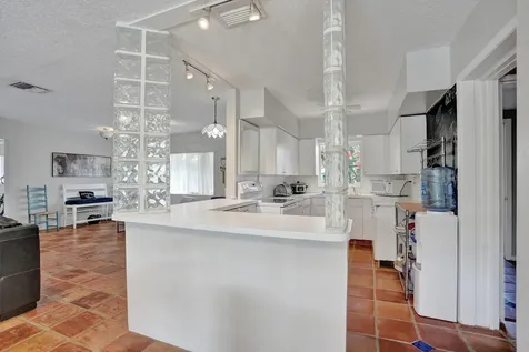 3560 Lloyd Drive Oakland Park FL 33309