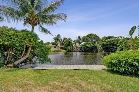 3560 Lloyd Drive Oakland Park FL 33309