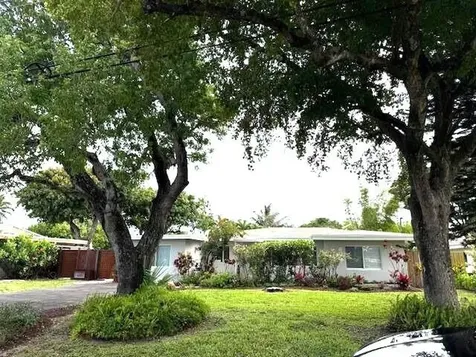 3560 Lloyd Drive Oakland Park FL 33309