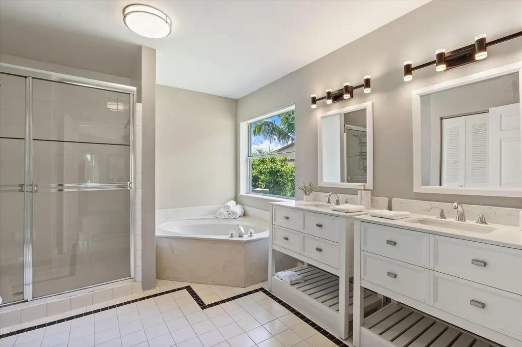 8593 Windy Circle Boynton Beach FL 33472