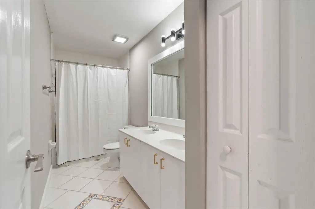 8593 Windy Circle Boynton Beach FL 33472