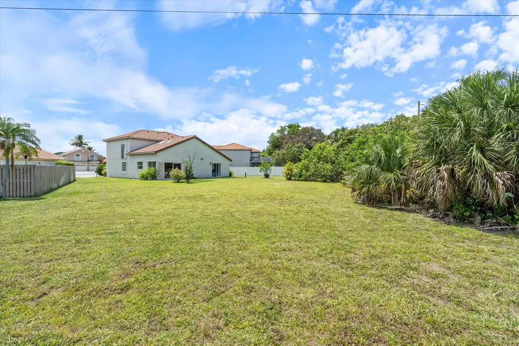 8593 Windy Circle Boynton Beach FL 33472