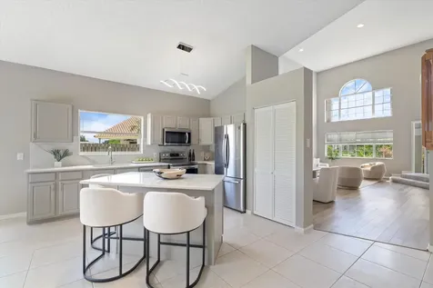8593 Windy Circle Boynton Beach FL 33472