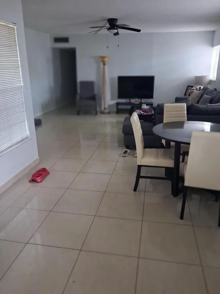 490 SE 19th Avenue Pompano Beach FL 33060