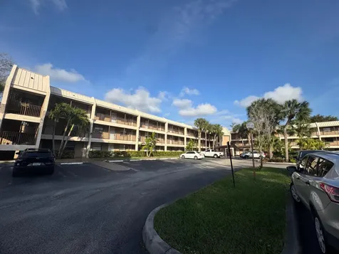 8773 Shadow Wood Boulevard Coral Springs FL 33071