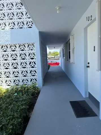 2004 S Federal Highway Boynton Beach FL 33435
