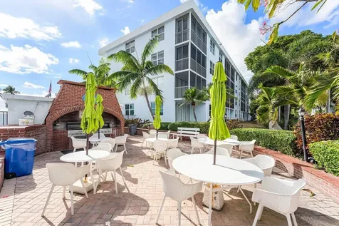 2004 S Federal Highway Boynton Beach FL 33435